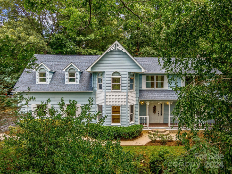 105 Eastmoor Dr Asheville, NC 28805