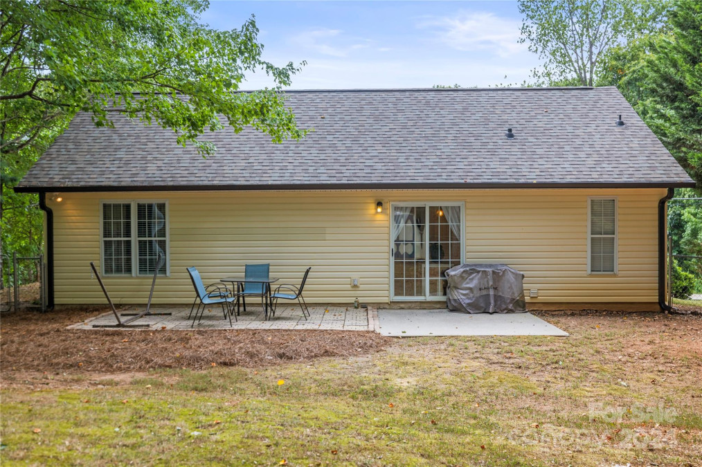 116 Julia St Mount Holly, NC 28120