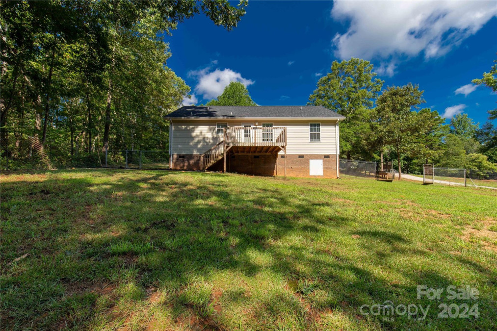 353 Gills Creek Dr Lancaster, SC 29720