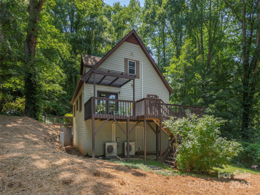 278 Apple Creek Rd Waynesville, NC 28786