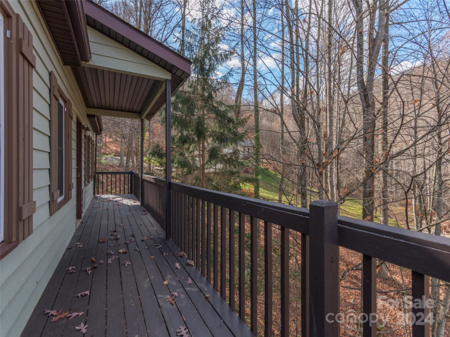 278 Apple Creek Rd Waynesville, NC 28786