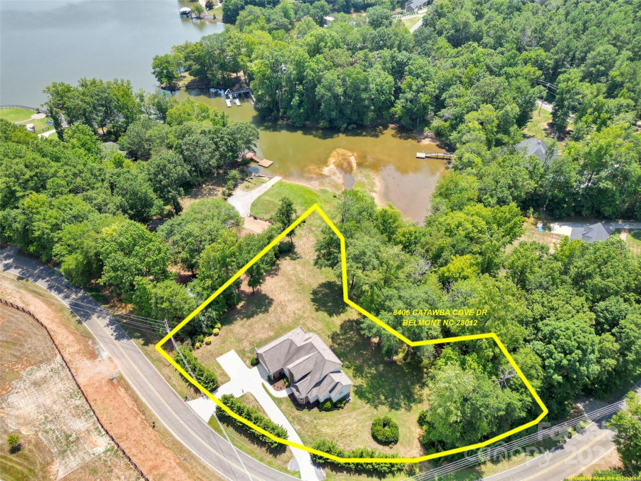 8406 Catawba Cove Dr Belmont, NC 28012