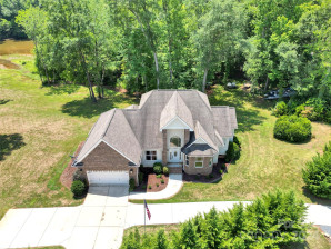 8406 Catawba Cove Dr Belmont, NC 28012