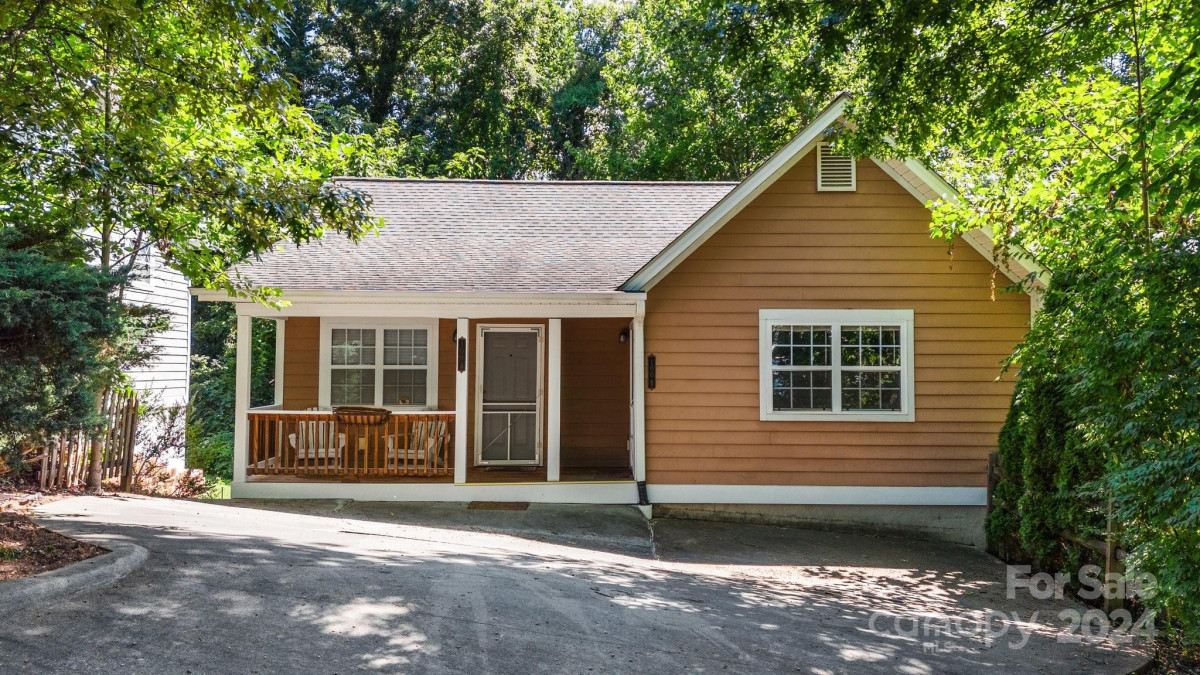 100 Unadilla Ave Asheville, NC 28803