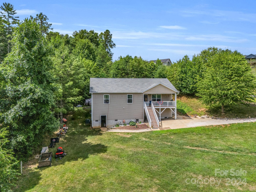 34 Homestead Ridge Rd Weaverville, NC 28787