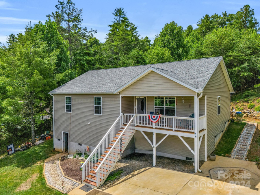 34 Homestead Ridge Rd Weaverville, NC 28787