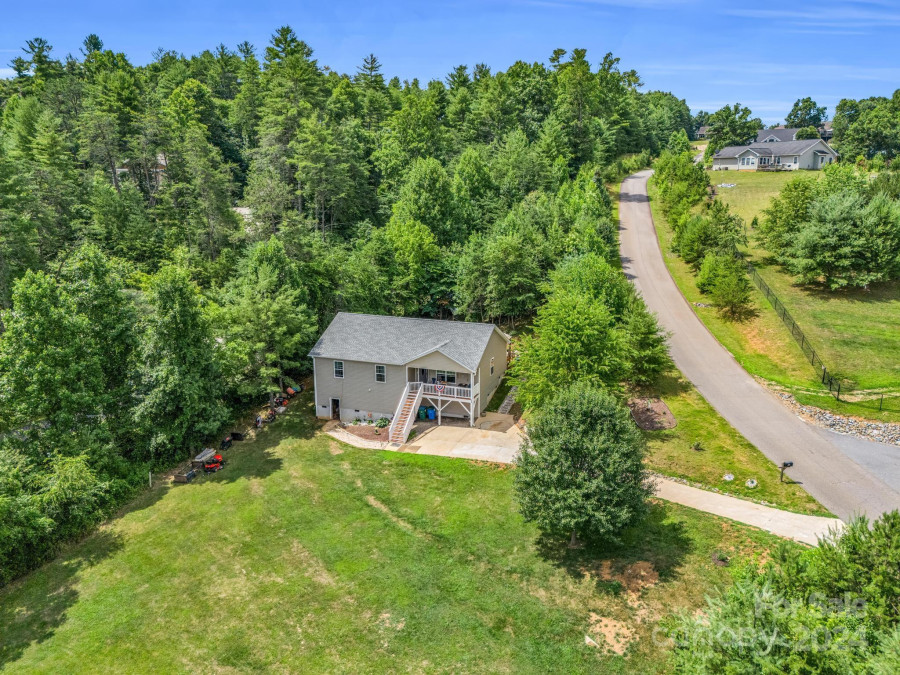 34 Homestead Ridge Rd Weaverville, NC 28787