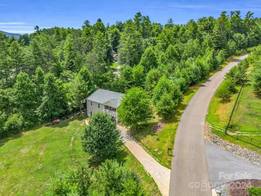 34 Homestead Ridge Rd Weaverville, NC 28787