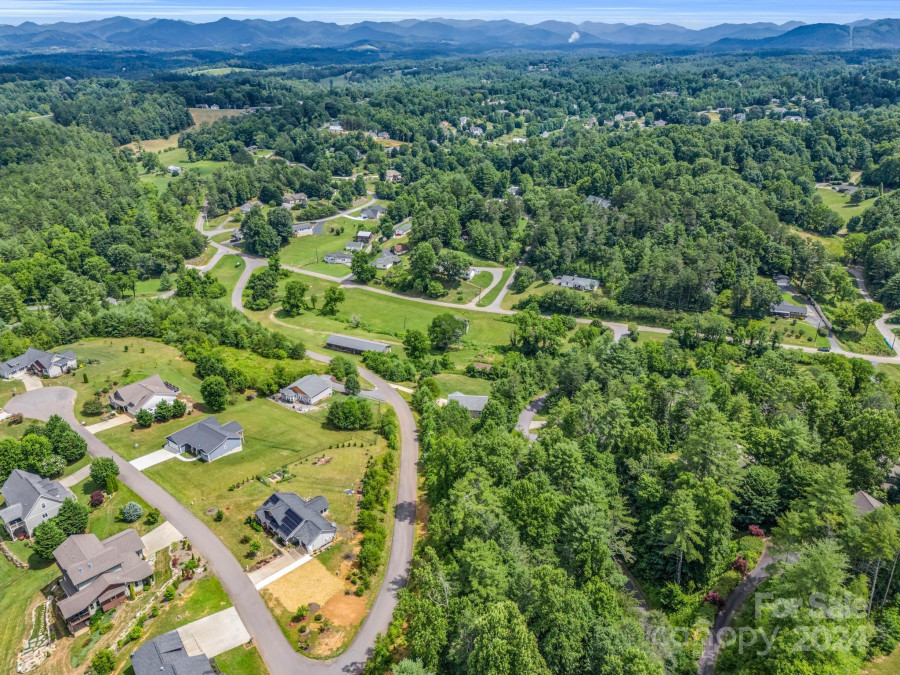 34 Homestead Ridge Rd Weaverville, NC 28787