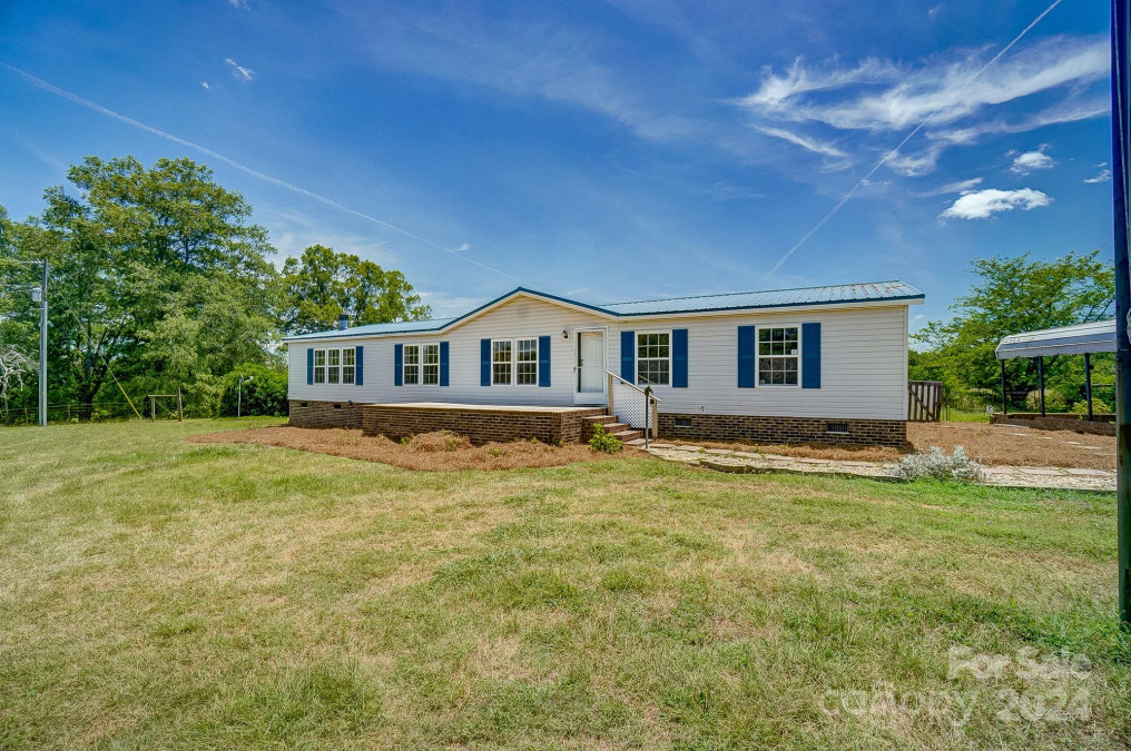 3244 Flat Creek Rd Lancaster, SC 29720