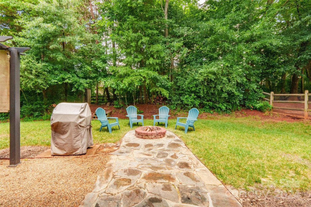 5837 Mcdowell Run Dr Huntersville, NC 28078