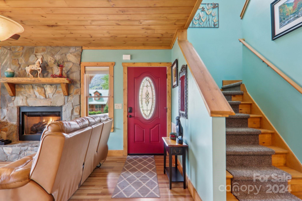 24 Bonus Ct Maggie Valley, NC 28751