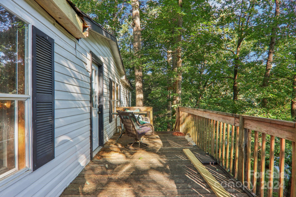 138 Buddy Ln Chimney Rock, NC 28746