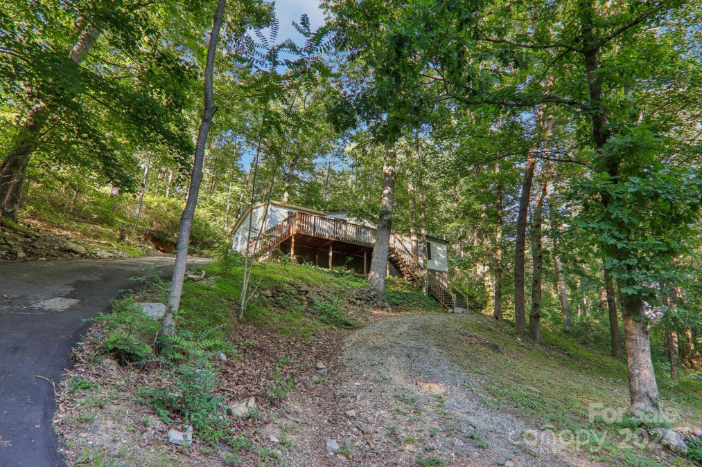 138 Buddy Ln Chimney Rock, NC 28746