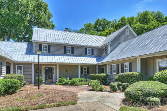 3718 Selwyn Farms Ln Charlotte, NC 28209