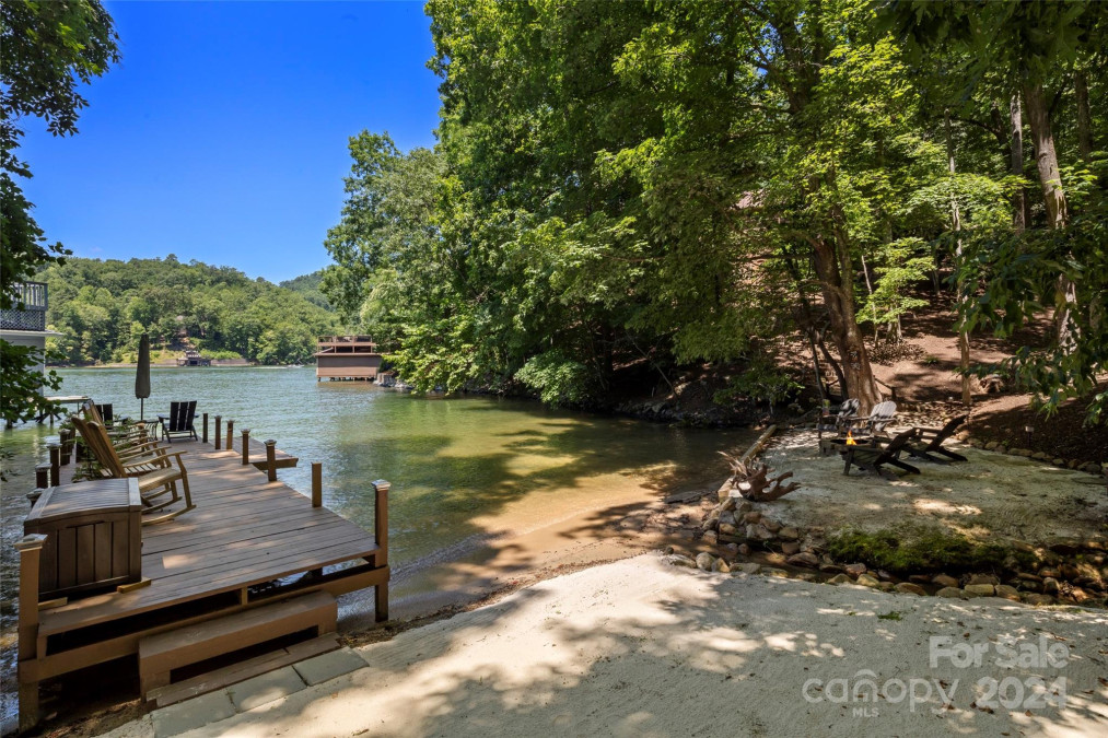 128 Moffitt Rd Lake Lure, NC 28746