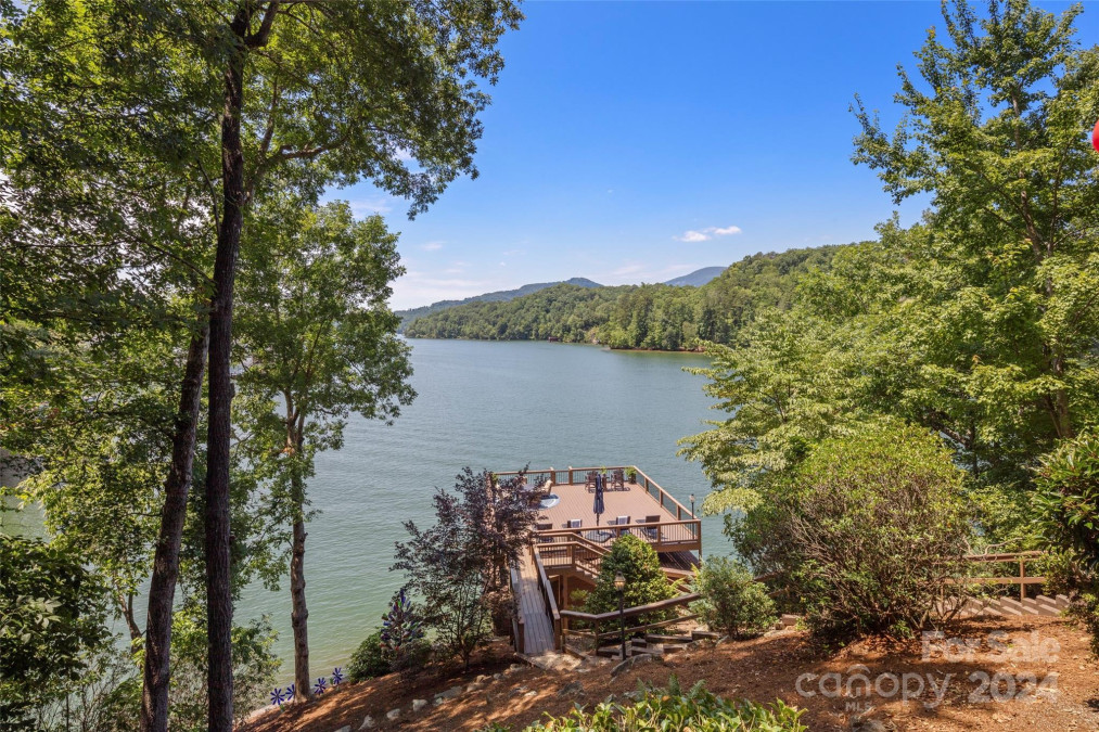 128 Moffitt Rd Lake Lure, NC 28746