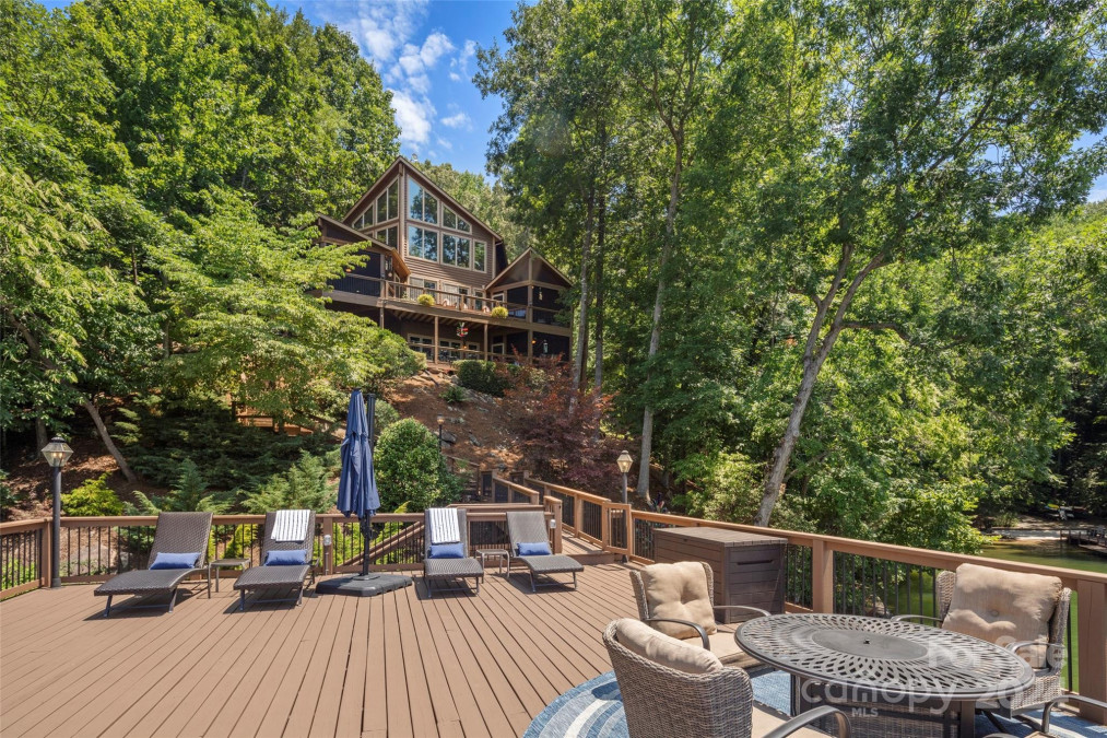 128 Moffitt Rd Lake Lure, NC 28746