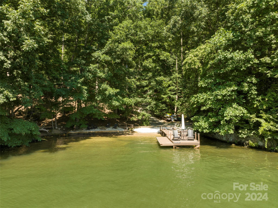 128 Moffitt Rd Lake Lure, NC 28746