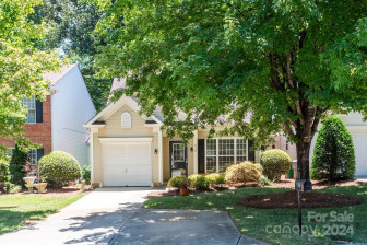 838 Autumn Rain Ln Charlotte, NC 28209