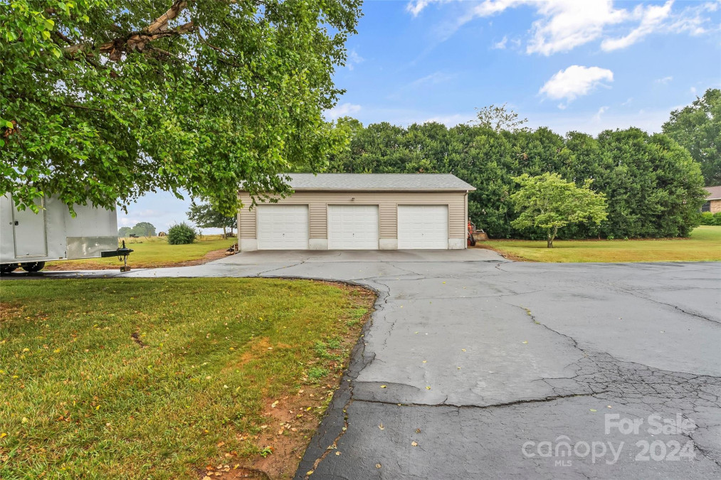 2818 Wilkesboro Hw Statesville, NC 28625