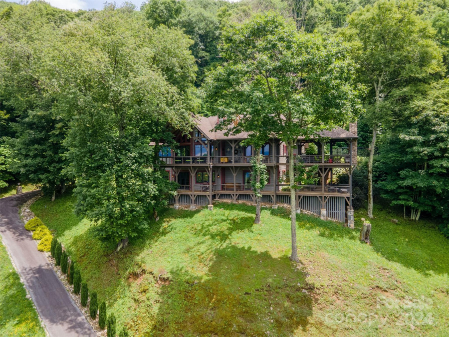 339 Olli Trl Maggie Valley, NC 28751