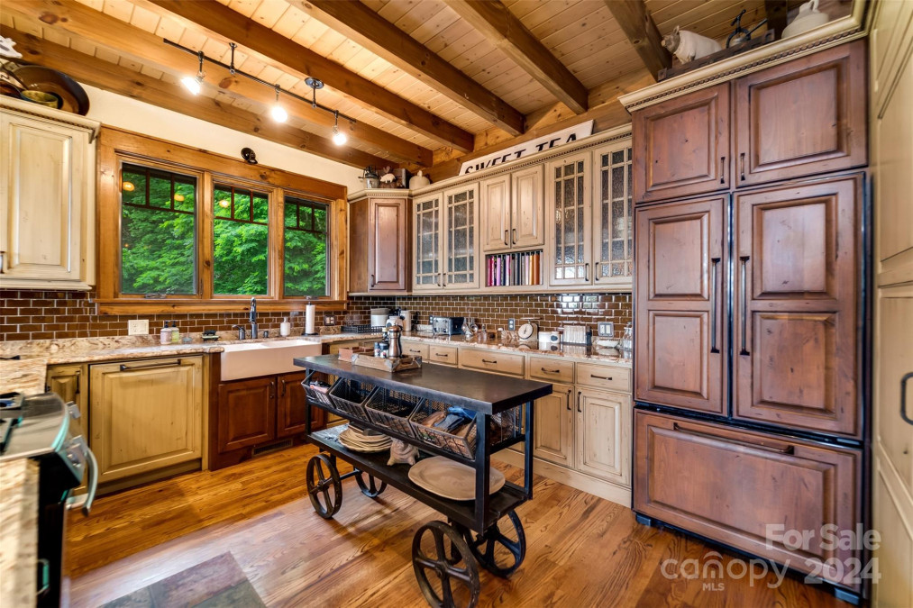 339 Olli Trl Maggie Valley, NC 28751