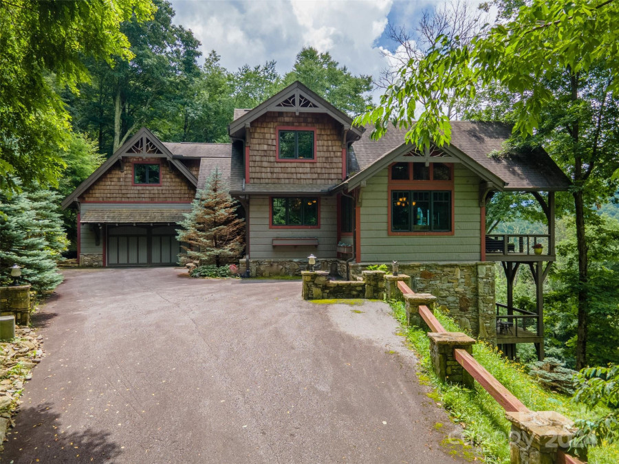 339 Olli Trl Maggie Valley, NC 28751