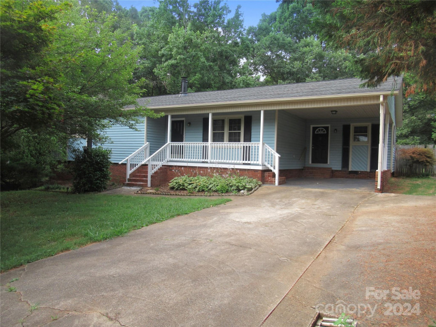 642 Park Cir Lincolnton, NC 28092