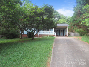 642 Park Cir Lincolnton, NC 28092