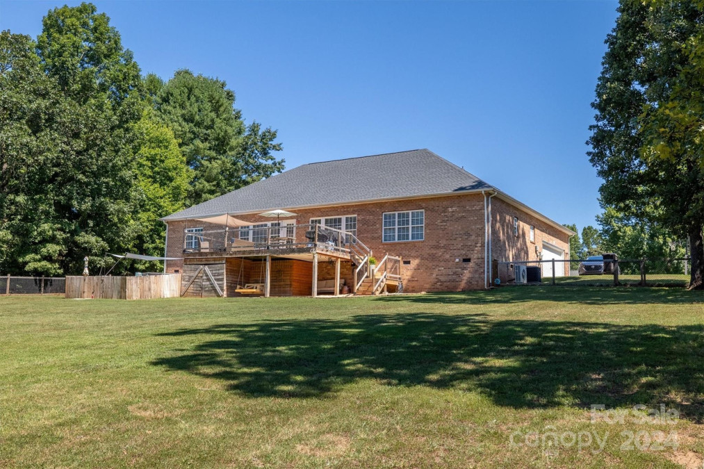 104 River Hills Way Morganton, NC 28655