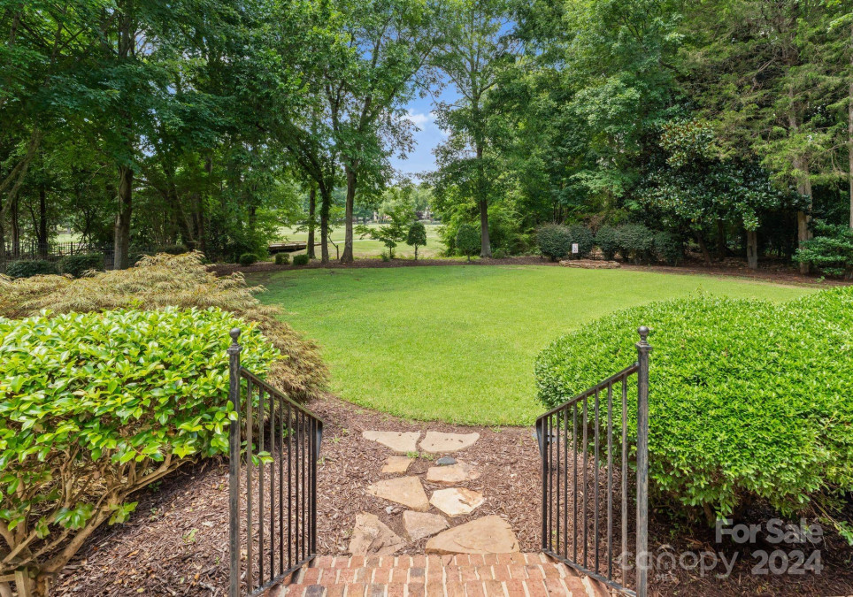 11924 Shoal Creek Ct Charlotte, NC 28277