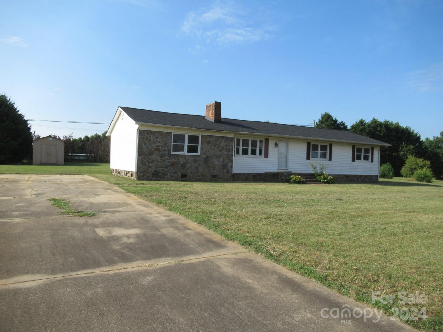 3631 Crouse School Rd Crouse, NC 28033