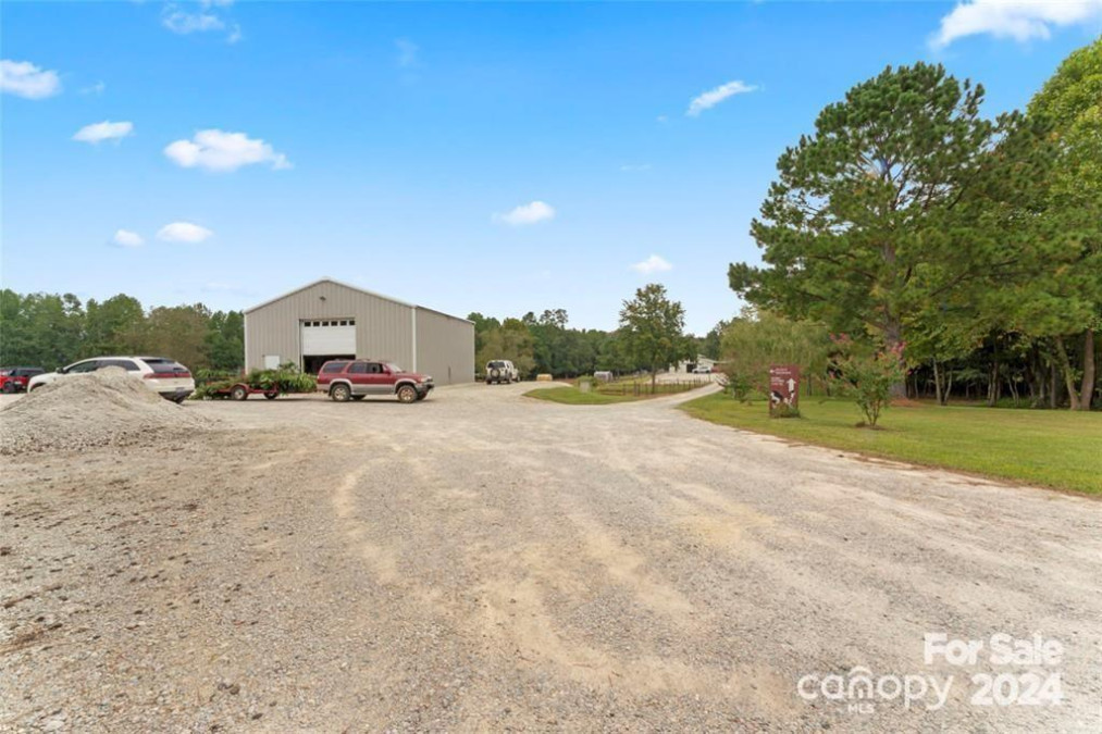 10560 Lake Royalle Rd Spring Hope, NC 27882