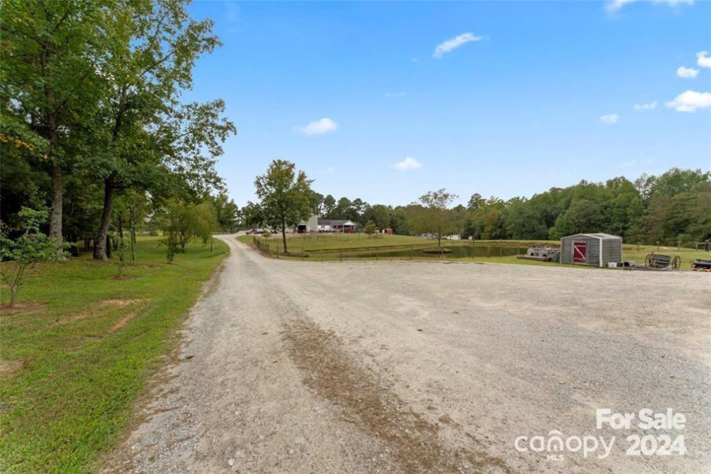 10560 Lake Royalle Rd Spring Hope, NC 27882