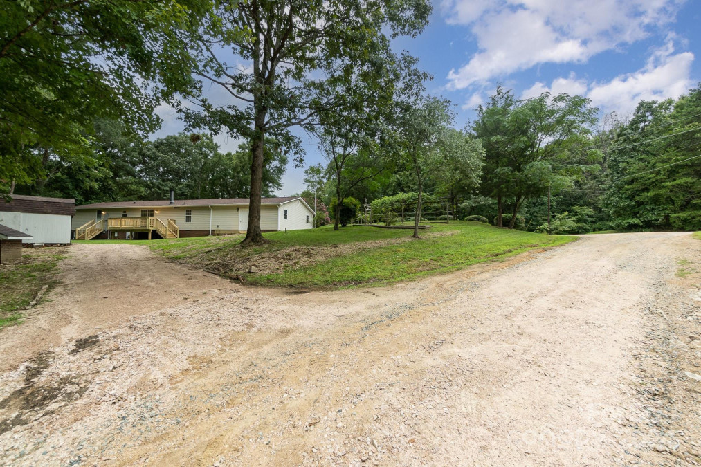 140 Cedar Ridge Ln China Grove, NC 28023