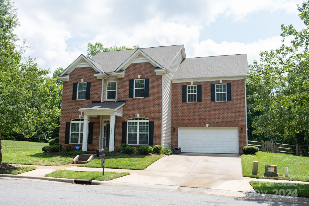 7411 Chaddsley Dr Huntersville, NC 28078