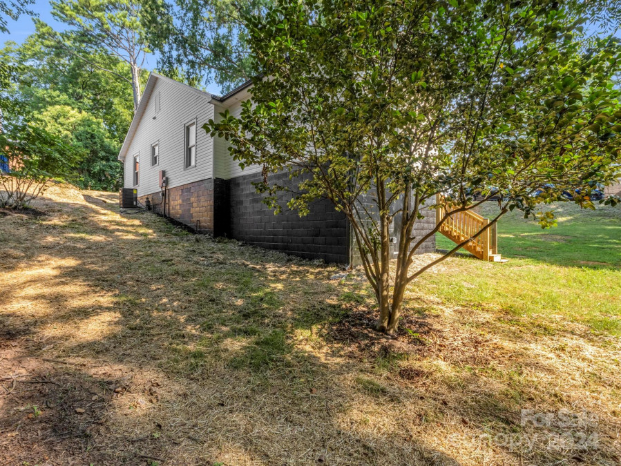 301 Cherokee St Kings Mountain, NC 28086