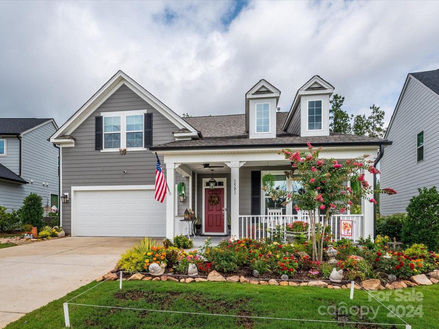 1501 Striped Bass Ln Lake Wylie, SC 29710