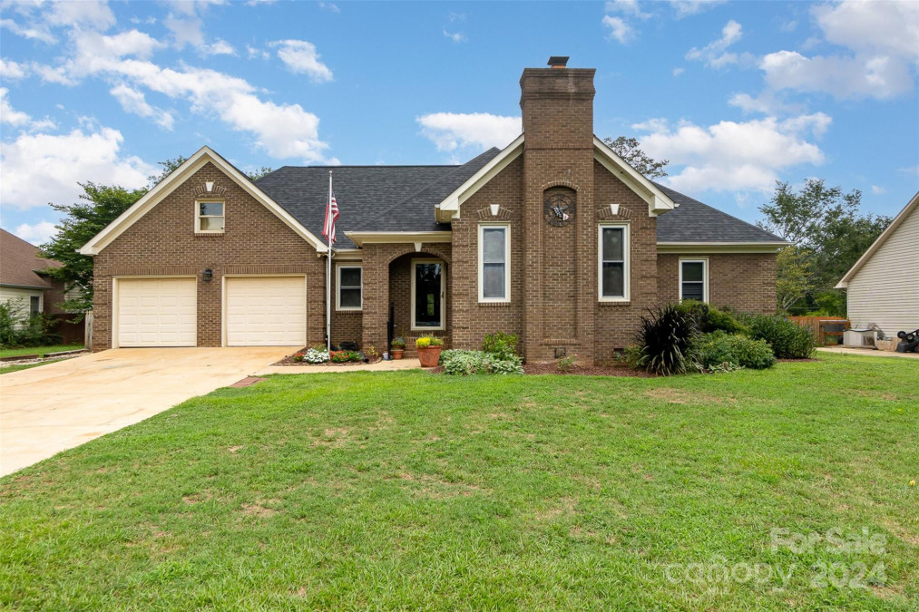 109 Gregory Ct Mount Holly, NC 28120