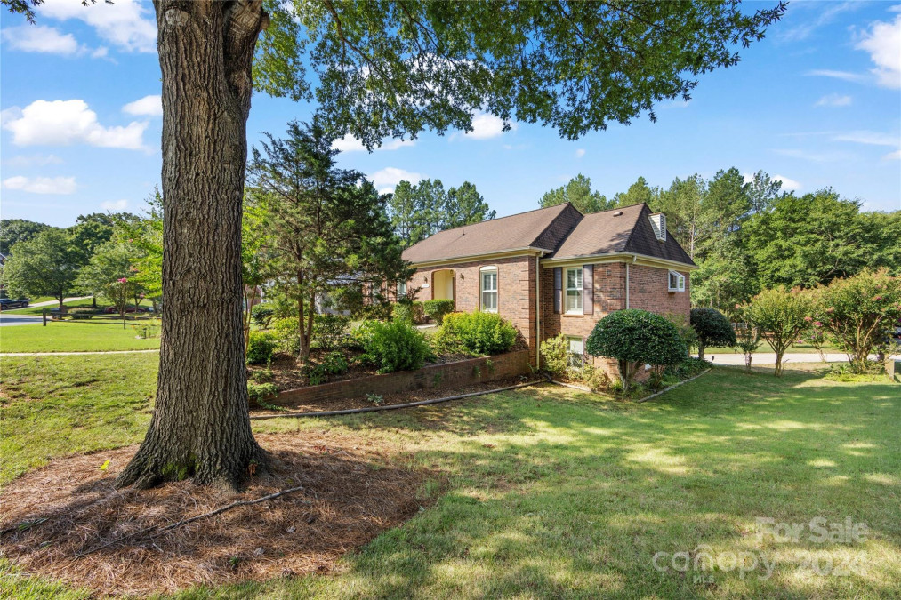 200 Wainsley Pl Matthews, NC 28105