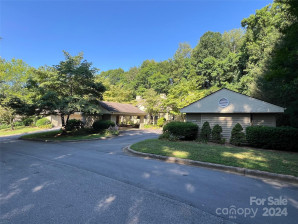 3802 Trinity Ct Asheville, NC 28805