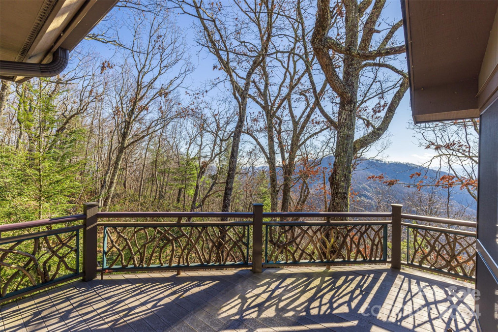 144 Kalmia Dr Asheville, NC 28804