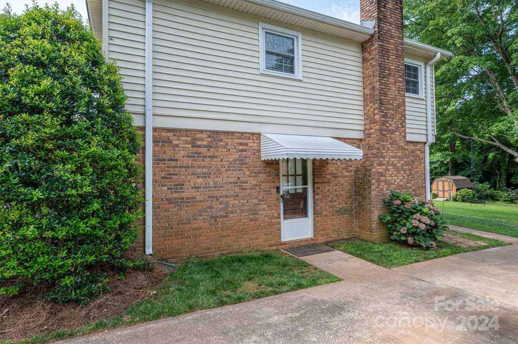 521 Jasin Dr Gastonia, NC 28054