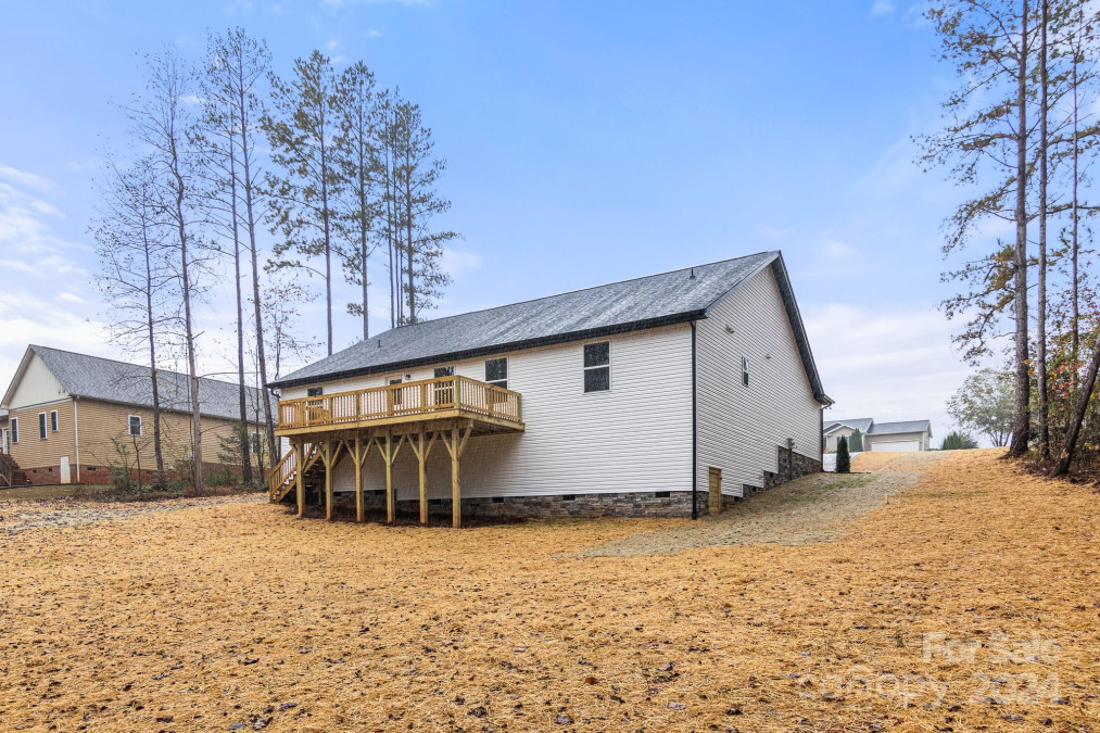 2177 Mintew Cir Lincolnton, NC 28092