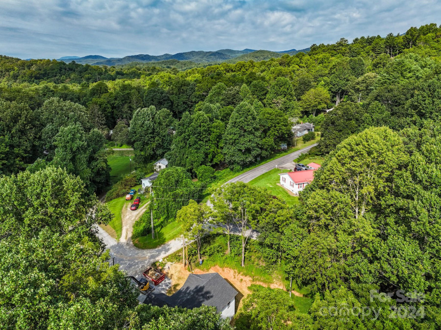 15 Chinquapin Rd Brevard, NC 28712