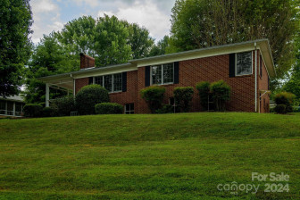 372 Eastover Cir Lenoir, NC 28645