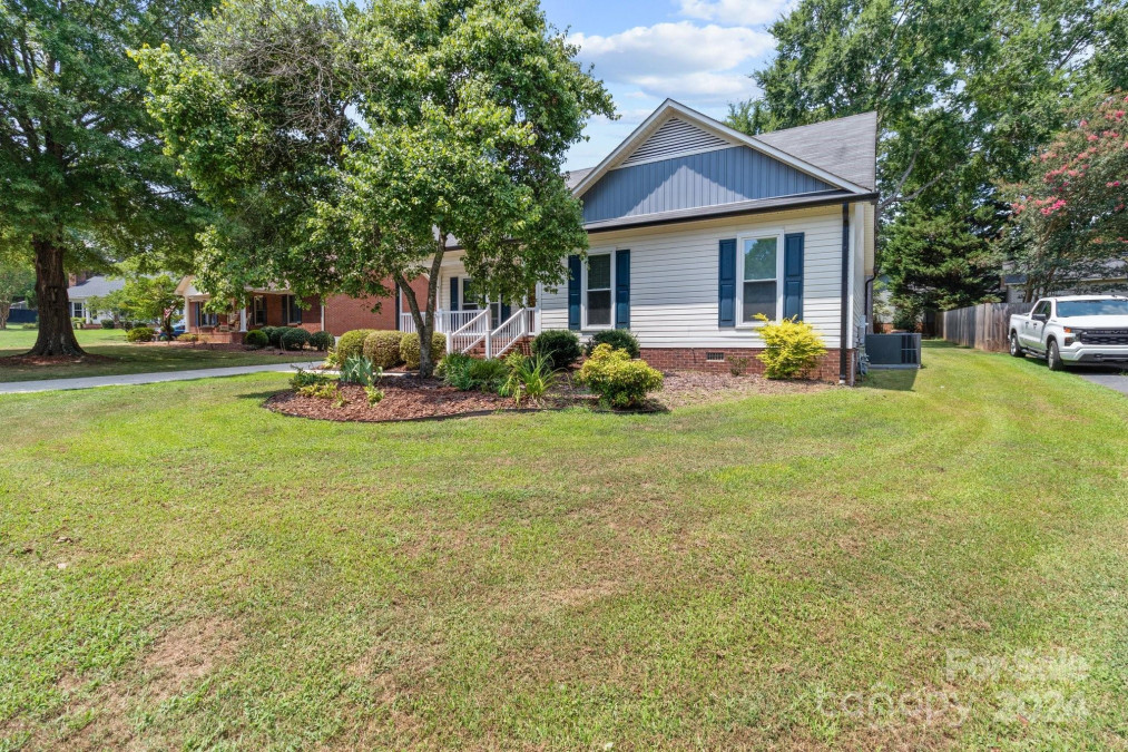 2212 Crosswinds Ct Kannapolis, NC 28083