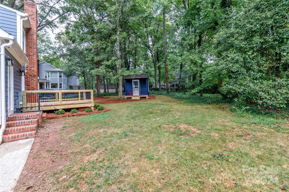 1825 Bobolink Ln Charlotte, NC 28226