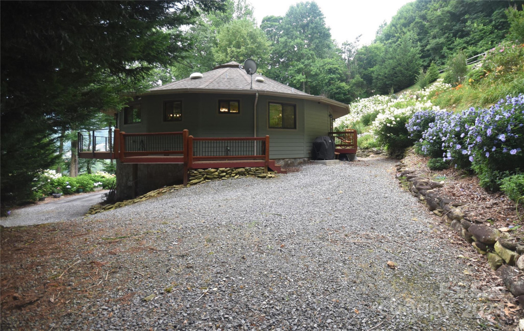 140 Slim Rg Maggie Valley, NC 28751